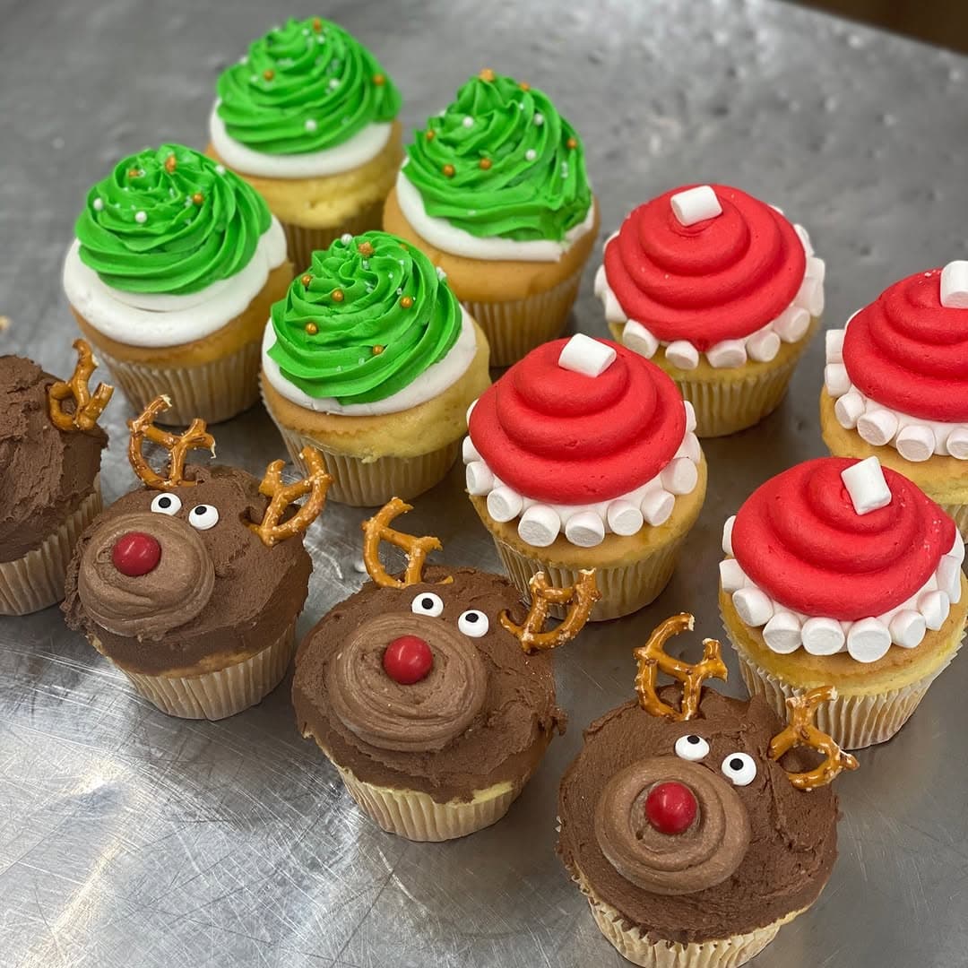 Festive cupcakes from the Bak'D Instagram — reindeer, Santa hats and trees